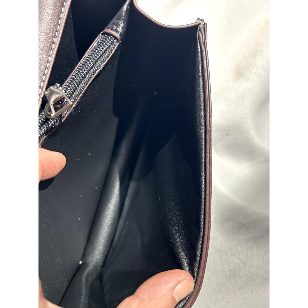 White "Fabulous" Bee Cross-body Bag 8.5x5.5x3 - Picture 9 of 9